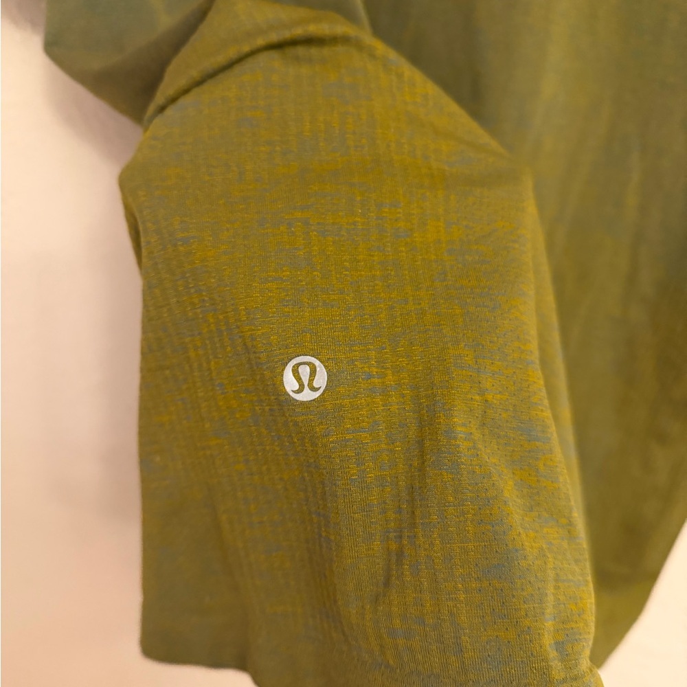 Lululemon Shirt - Picture 4 of 4